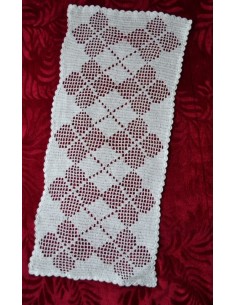 CENTRO REALIZZATO A MANO AD UNCINETTO 53x23cm