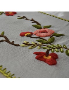 CENTRO RICAMATO A MANO 73x31cm 2
