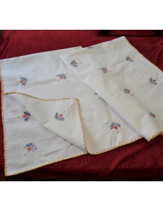 ANTICA TOVAGLIA RICAMATA A MANO130x130 cm 2