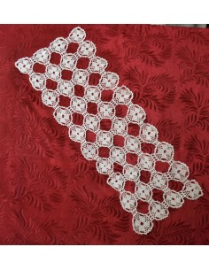 CENTRO REALIZZATO AD UNCINETTO 69x27cm "Farfalle"