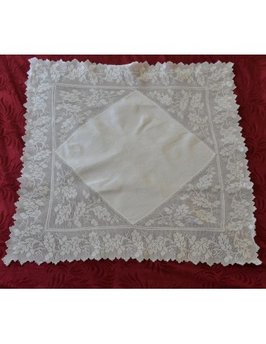 ANTICA TOVAGLIA / COPRITAVOLO CON UNCINETTO 88x88 cm