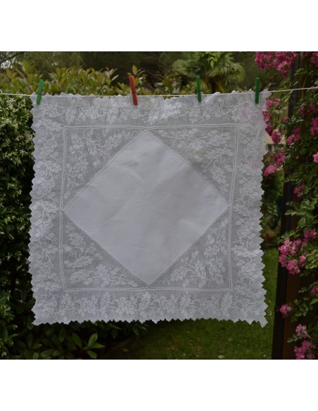 ANTICA TOVAGLIA / COPRITAVOLO CON UNCINETTO 88x88 cm