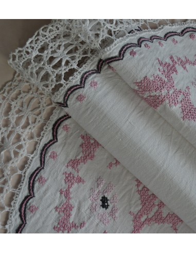 CENTRO RICAMATO A MANO 45x31cm