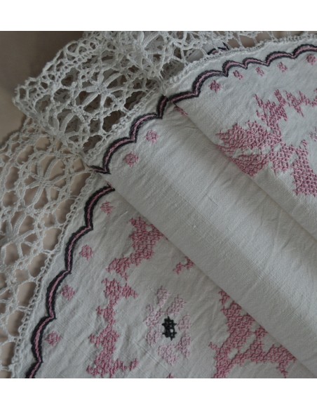 CENTRO RICAMATO A MANO 45x31cm