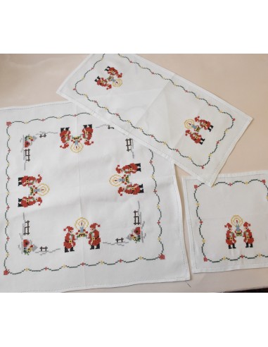SET COMPLETO NATALIZIO RICAMATO A MANO 
