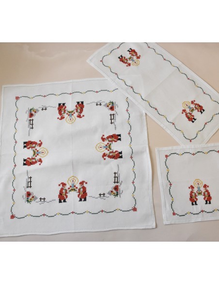 SET COMPLETO NATALIZIO RICAMATO A MANO 