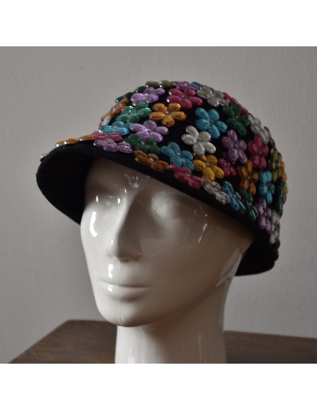 CAPPELLO LANA NERO tg. 58/59