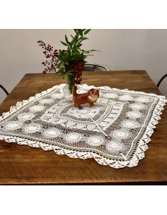 TOVAGLIETTA  REALIZZATA A MANO AD UNCINETTO 78x78 cm