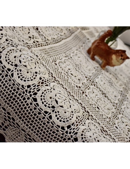 TOVAGLIETTA  REALIZZATA A MANO AD UNCINETTO 114x172 cm