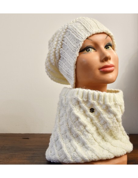 CAPPELLO CON SCIARPA TUBOLARE