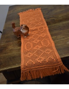 CENTRO ARANCIONE  REALIZZATO AD UNCINETTO 88x23cm