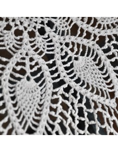 TOVAGLIETTA REALIZZATA AD UNCINETTO diam. 113cm 2