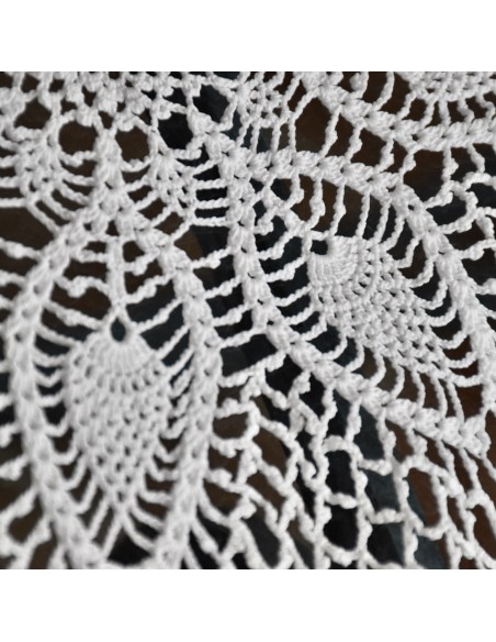 TOVAGLIETTA REALIZZATA AD UNCINETTO diam. 113cm