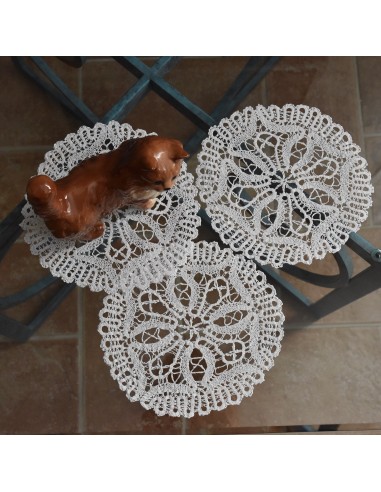 SET 3 CENTRI  REALIZZATI A MANO TOMBOLO diam.17 cm