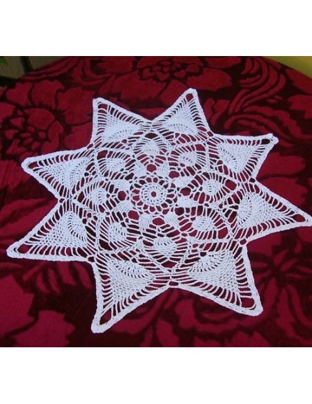 CENTRO REALIZZATO A MANO AD UNCINETTO diam. 35 cm