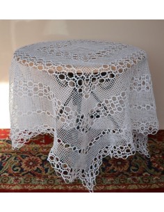 TOVAGLIETTA REALIZZATA A MANO AD UNCINETTO 110x110 cm