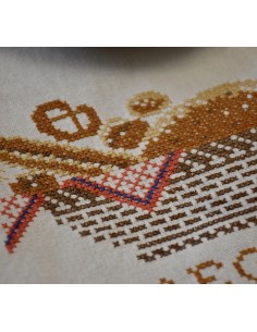 TOVAGLIETTA  RICAMATA A MANO 82x82 cm 2