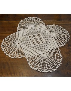 3 CENTRI  REALIZZATI AD UNCINETTO 2