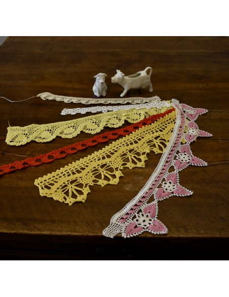 SET  BORDINI / PIZZI  UNCINETTO COLORATI