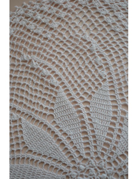  CENTRO REALIZZATO A MANO AD UNCINETTO diam 36 cm