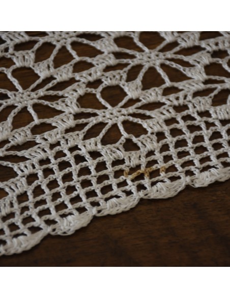 CENTRO 73x45cm UNCINETTO A MANO