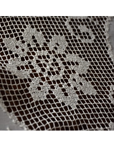 TOVAGLIETTA CON  FILET A RETE 83x83 cm