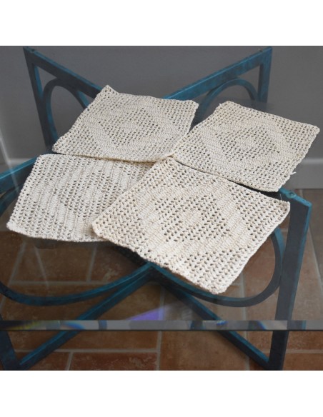 SET 4 CENTRI REALIZZATI A MANO AD UNCINETTO 17x17cm