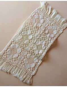 CENTRO REALIZZATO A MANO AD UNCINETTO 110x30cm