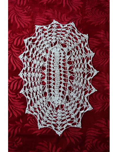  CENTRO REALIZZATO A MANO AD UNCINETTO 51x34cm