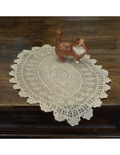 CENTRO REALIZZATO A MANO AD UNCINETTO 58x37cm ECRù