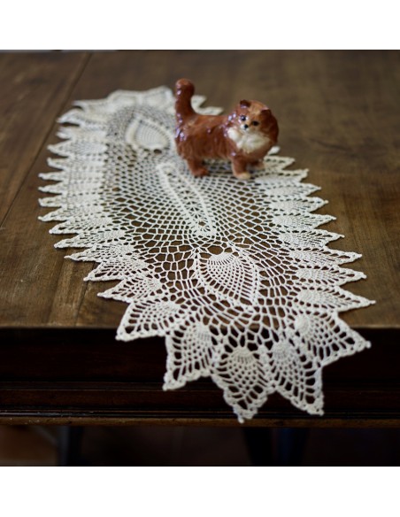 CENTRO REALIZZATO A MANO AD UNCINETTO 85x33cm ECRù