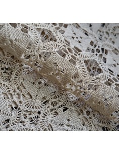 SET TRE CENTRI ECRù REALIZZATI A MANO 2