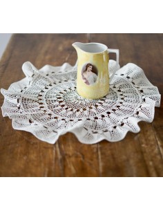 CENTRO REALIZZATO A MANO  UNCINETTO diam.40cm