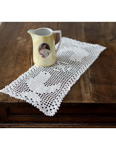 CENTRO REALIZZATO A MANO  UNCINETTO 45x19cm