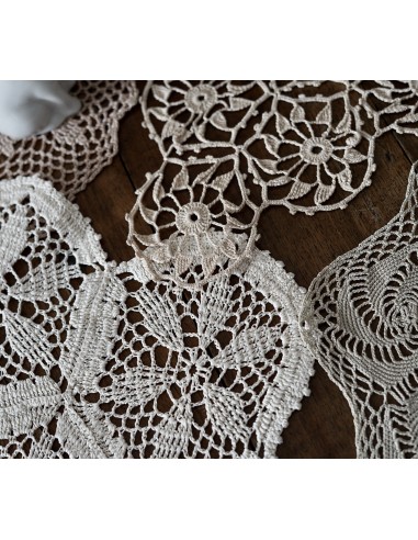 SET 4 CENTRI ECRù REALIZZATI A MANO