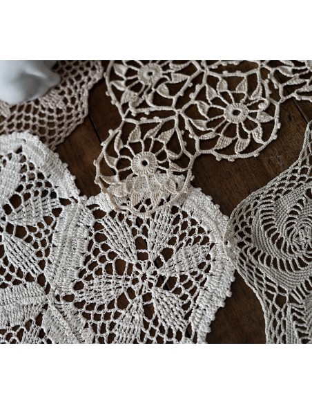 SET 4 CENTRI ECRù REALIZZATI A MANO