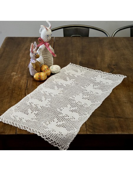 CENTRO "Coniglietti"REALIZZATO A MANO AD UNCINETTO 55x29 cm
