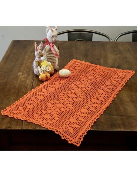 CENTRO  REALIZZATO A MANO AD UNCINETTO 59x33 cm