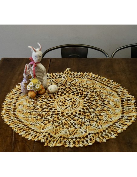 CENTRO REALIZZATO A MANO AD UNCINETTO diam. 58 cm