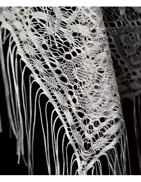 PONCHO BIANCO  IN PIZZO