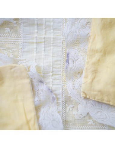ANTICA FEDERA CON PIZZO 65x53 cm GIALLA
