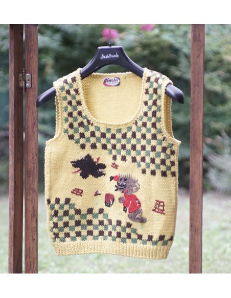 Gilet  REALIZZATO A MANO tg.8/9 anni circa