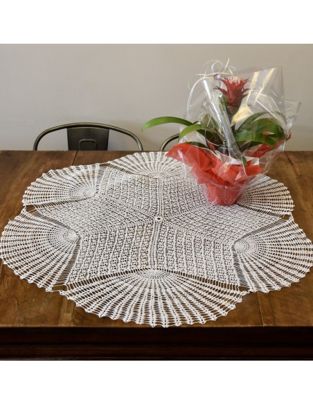 TOVAGLIETTA  A MANO AD UNCINETTO diam.88cm