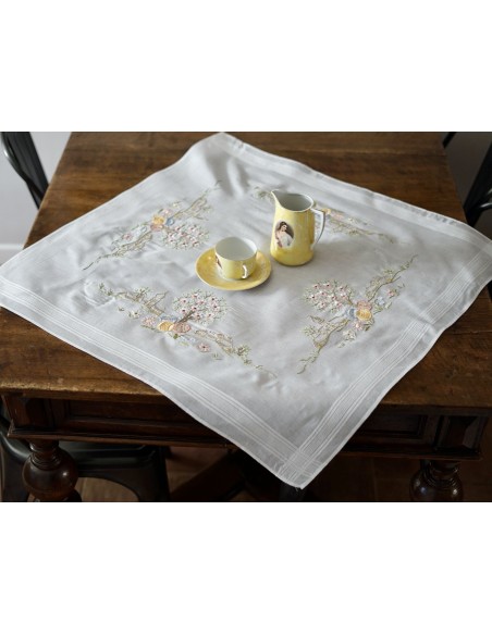 TOVAGLIETTA PASQUALE RICAMATA A MANO 80x80 cm