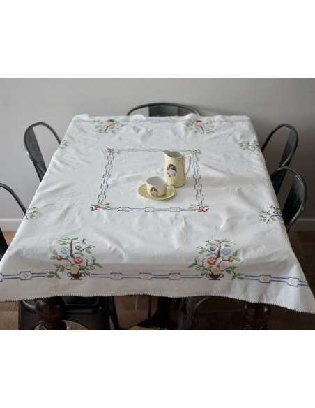 ANTICA TOVAGLIA  RICAMATA A MANO 150x130 cm