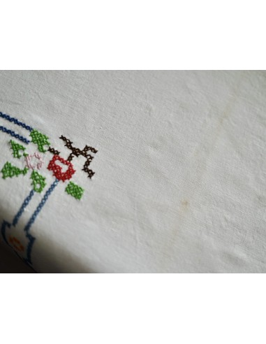 ANTICA TOVAGLIA  RICAMATA A MANO 150x130 cm