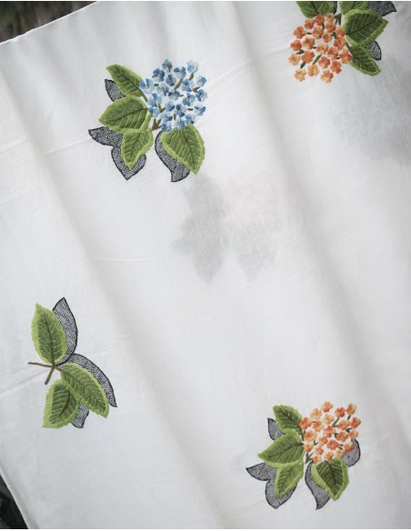 TOVAGLIA CREMA RICAMATA A MANO 250X160 cm