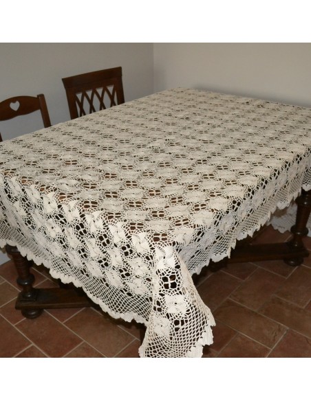 TOVAGLIA / COPRITAVOLO REALIZZATO MANO AD UNCINETTO 230x125 cm