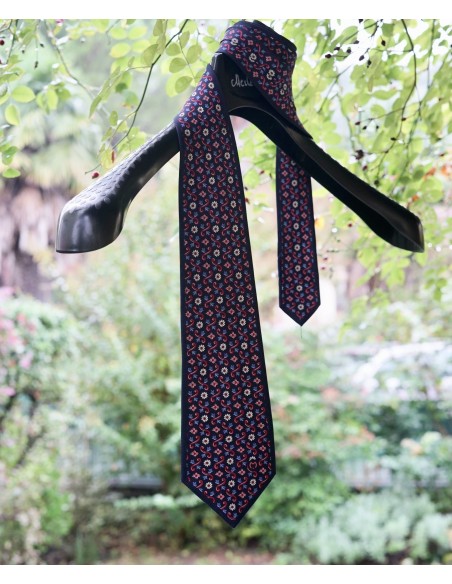 CRAVATTA  BLU  " Margherite"