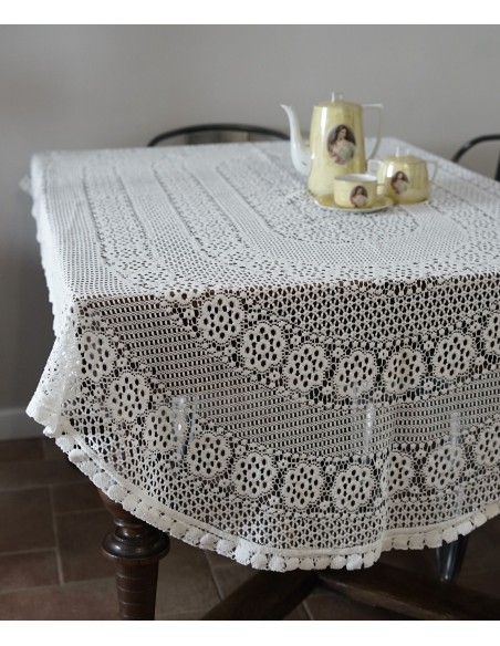 TOVAGLIA OVALE IN PIZZO  230x135cm